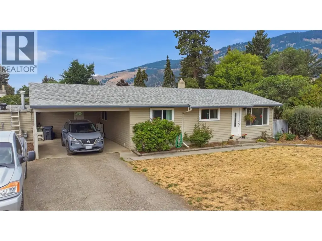 9694 School Road, Coldstream